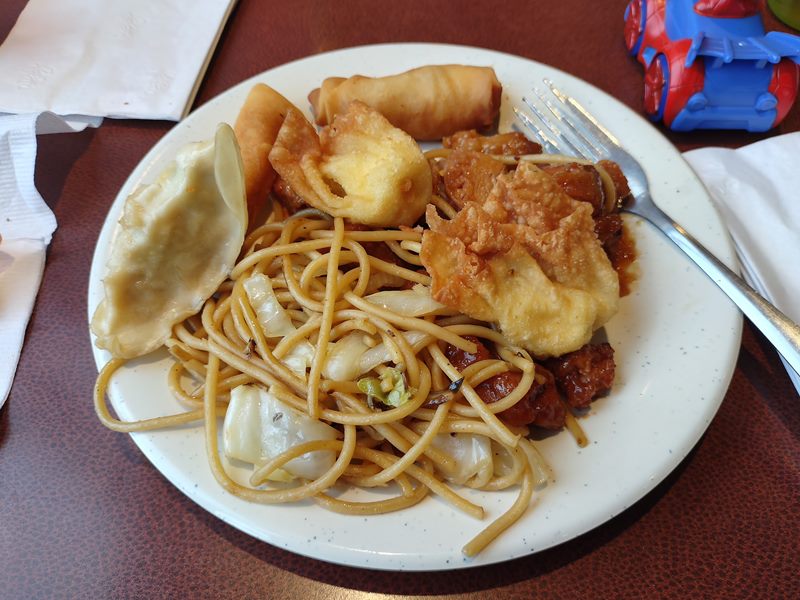 Lam Bo Buffet food
